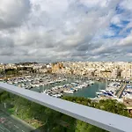 Appartement Beautiful Seafront With Private Balcony & Bbq By 360 Estates Pietà