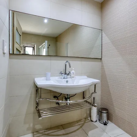 Beautiful Seafront With Private Balcony & Bbq By 360 Estates