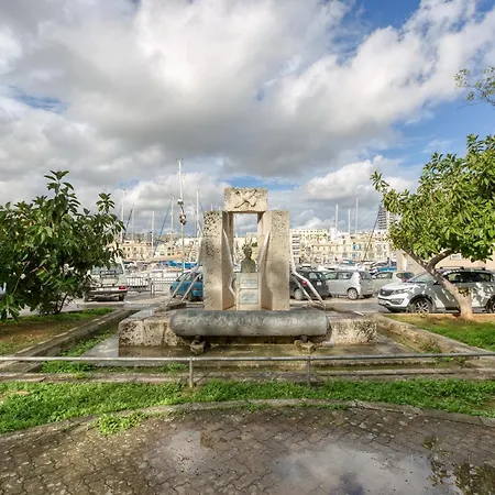 Beautiful Seafront With Private Balcony & Bbq By 360 Estates Pietà