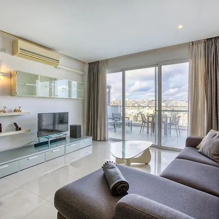 Beautiful Seafront With Private Balcony & Bbq By 360 Estates شقة
