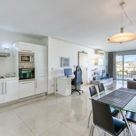 Beautiful Seafront With Private Balcony & Bbq By 360 Estates *