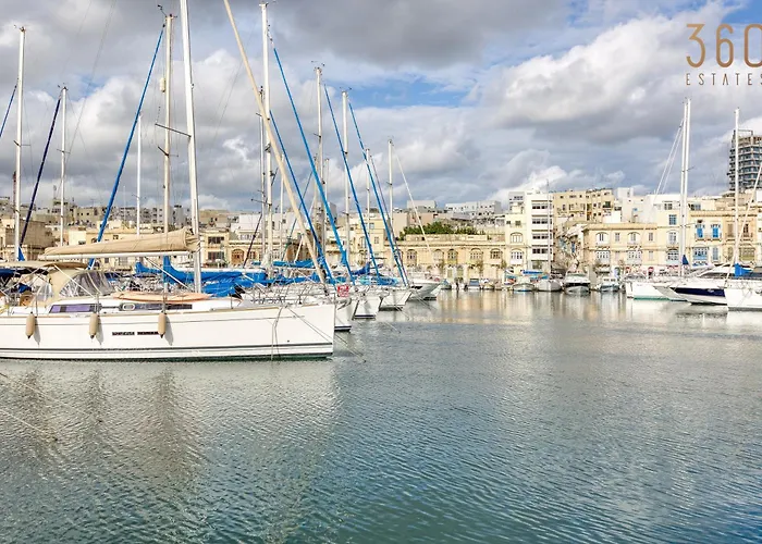 Apartament Beautiful Seafront With Private Balcony & Bbq By 360 Estates Pietà