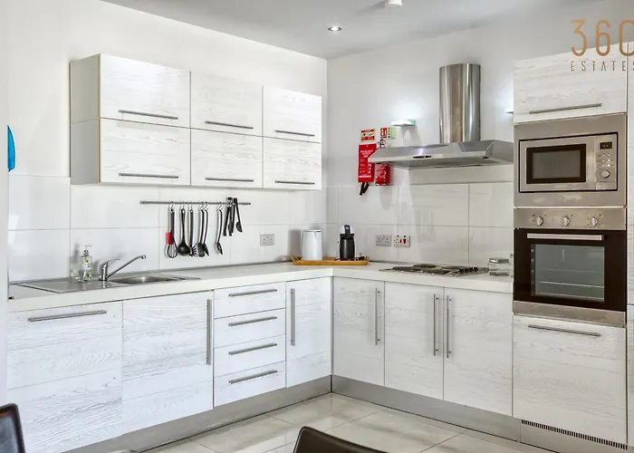 Beautiful Seafront With Private Balcony & Bbq By 360 Estates アパート Pietà