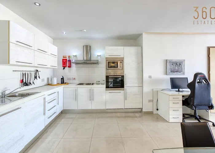 Beautiful Seafront With Private Balcony & Bbq By 360 Estates Apartament